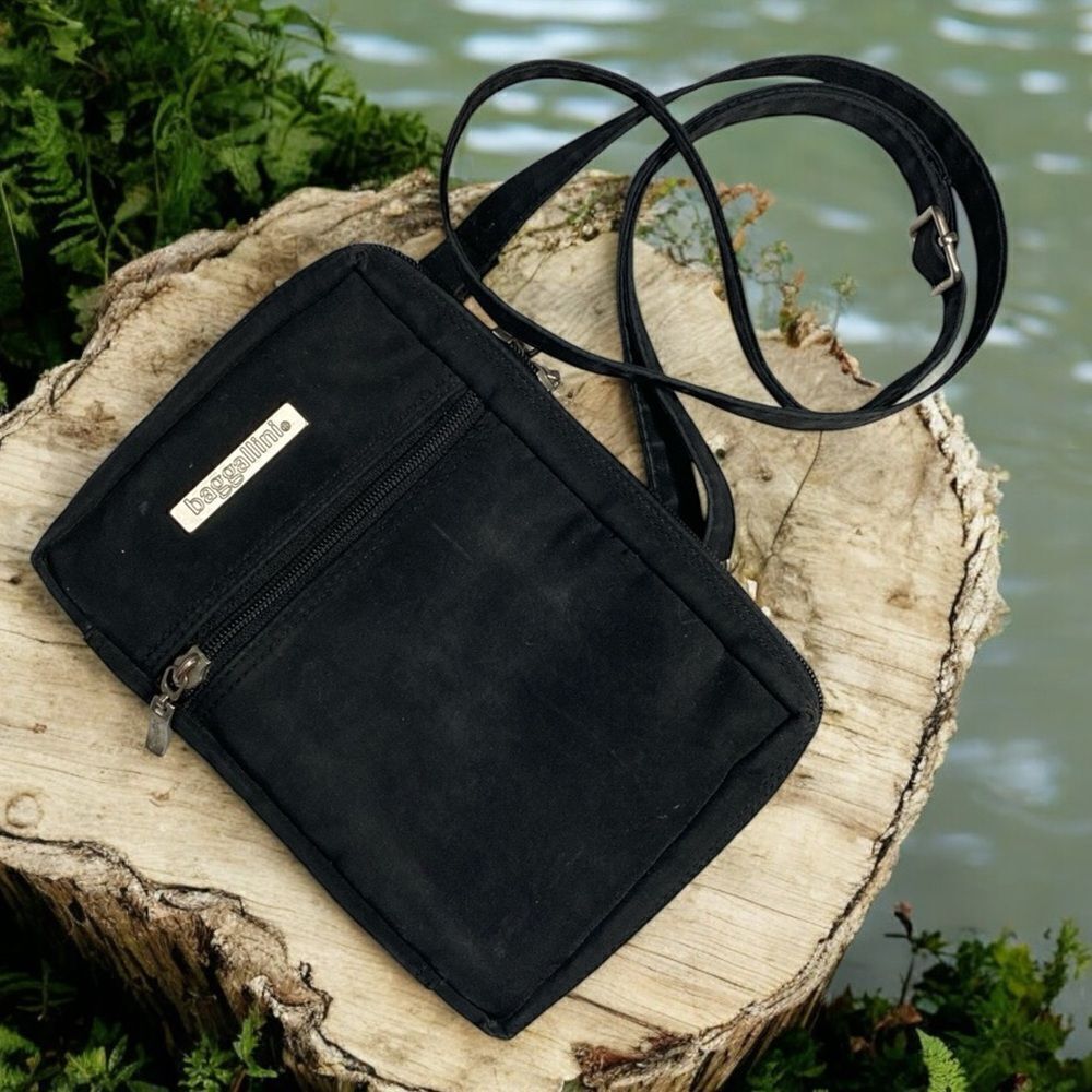BAGGALLINI Convertible Wallet Crossbody Bag